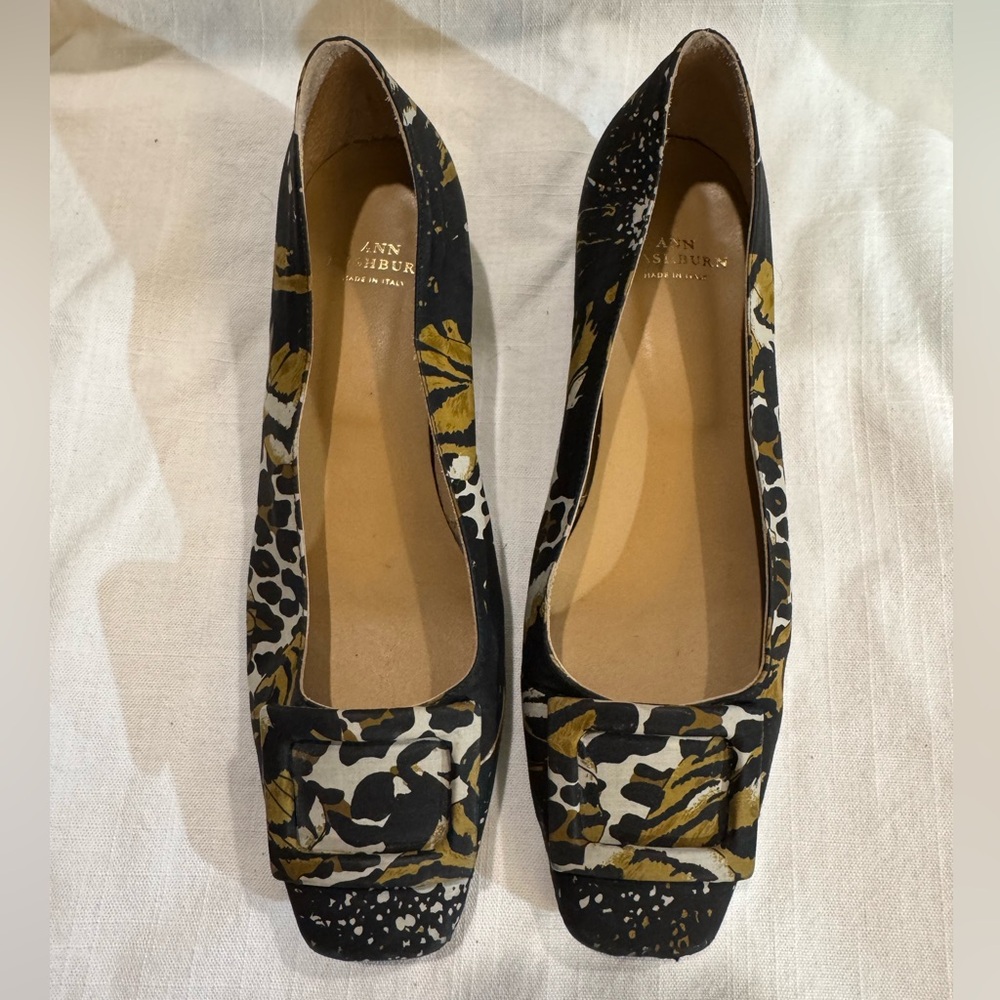 ANN MASHBURN Black, White & Gold Patterned Square-Toe Flats